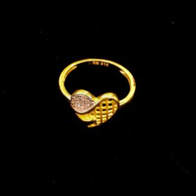 22k Ladies Ring 3
