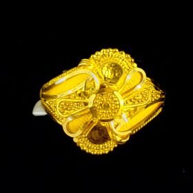 22k Ladies Ring 1